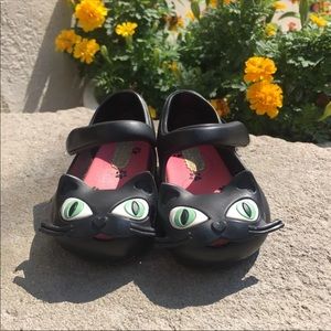EUC Mini Melissa Black cat design. Size 5.